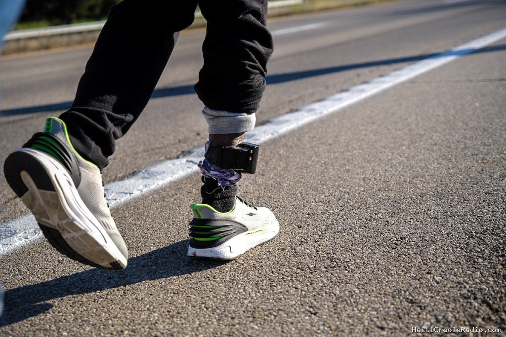Pilgrimage demanding ICE stop using ankle monitors kicks off in Ohio | PHOTOS