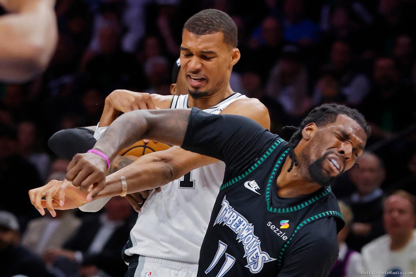 Playoffs : Victor Wembanyama exclu pour un coup de coude, les Spurs s’inclinent chez les Timberwolves qui égalisent dans la série