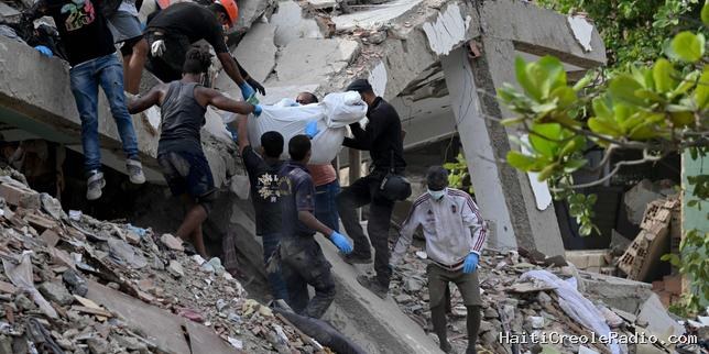 Séismes au Venezuela : le bilan monte à 3 811 morts, la présidente demande au roi d’Angleterre le déblocage de l’or du pays
