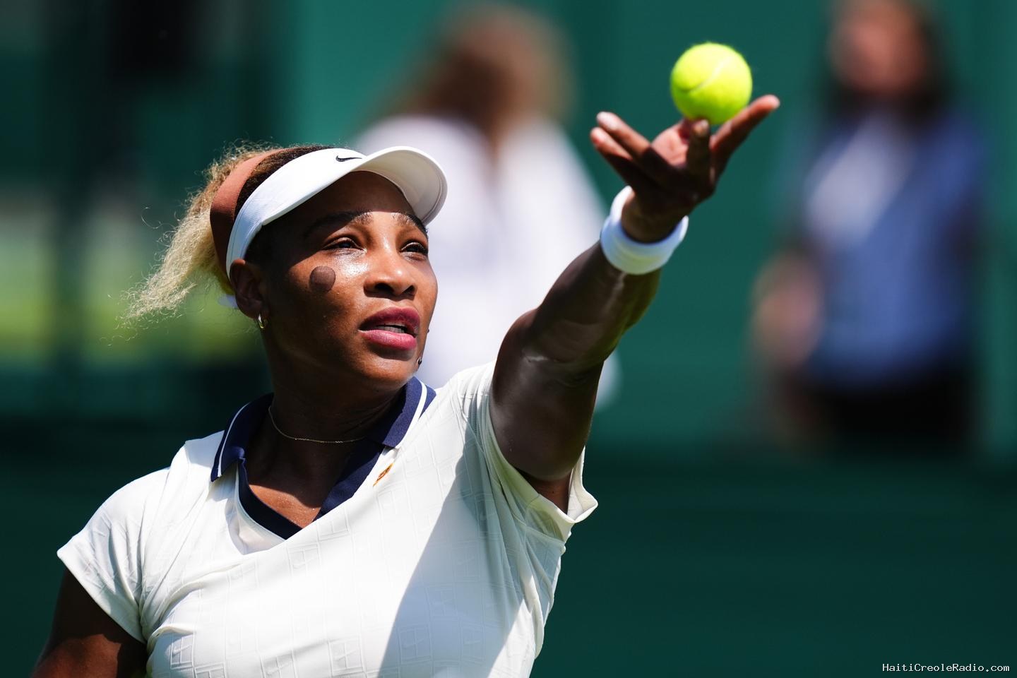 Serena Williams retrouve les courts et Wimbledon à 44 ans, un « come-back » qui soulève des interrogations