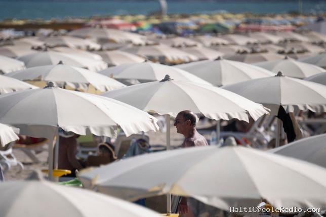 Six mois après l’adoption de l’euro, les Bulgares digèrent mal la hausse généralisée des prix