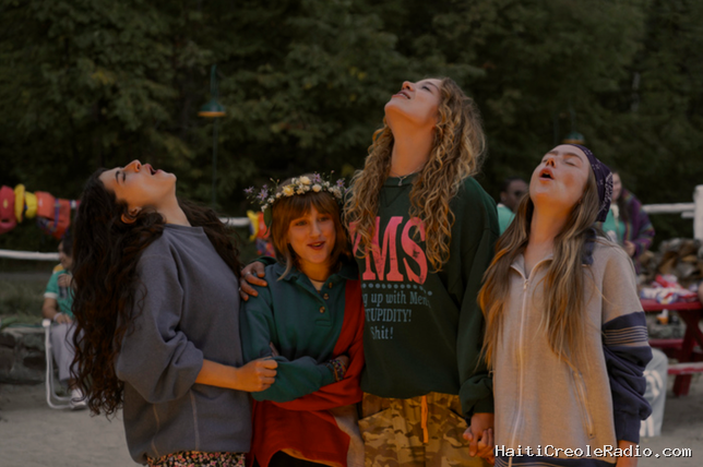 “Sterling Point”, une série adolescente aux airs de film indé dans les lacs canadiens
