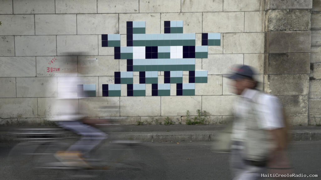 Street art : 500 000 personnes à la chasse au trésor des mosaïques d'Invader