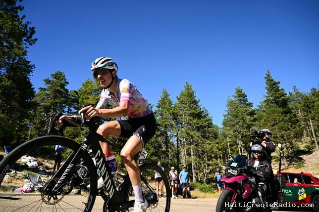 Tour de France Femmes : Niewiadoma signe un “coup de maître” au sommet du redoutable Mont Ventoux