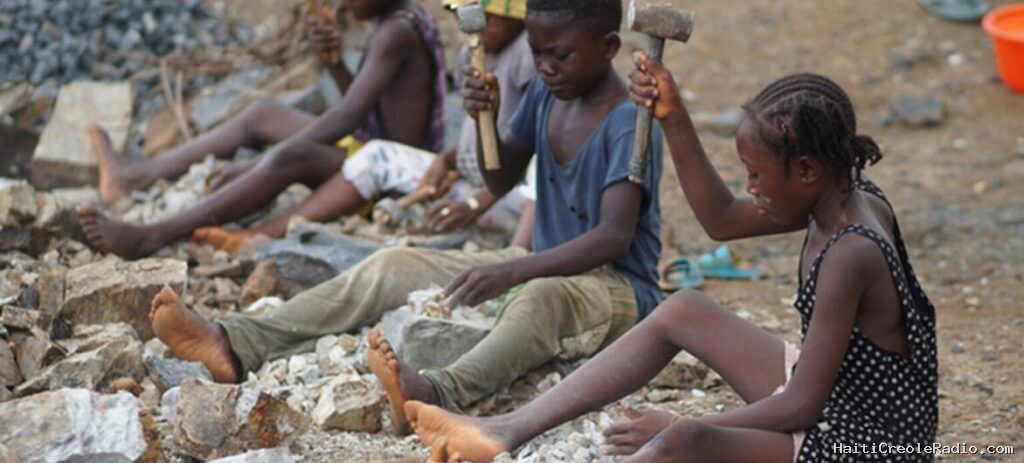 Travail des enfants : l’OIT brandit le carton rouge