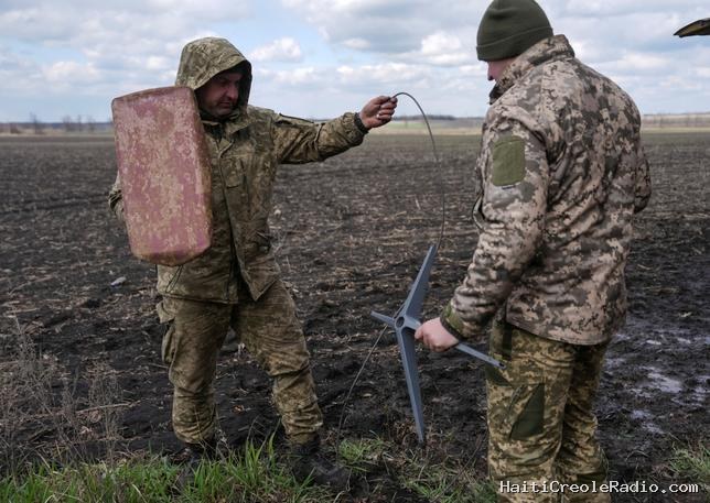 Trump affirme que Musk a levé les restrictions sur le réseau satellitaire Starshield en Ukraine