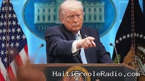 Trump annonce qu’il interdit à CNN, Politico et MS NOW l’accès à la Maison-Blanche