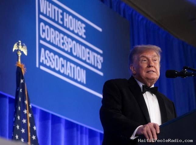 Trump “barbant” au dîner des correspondants : “Il savait lui aussi qu’il faisait un bide”
