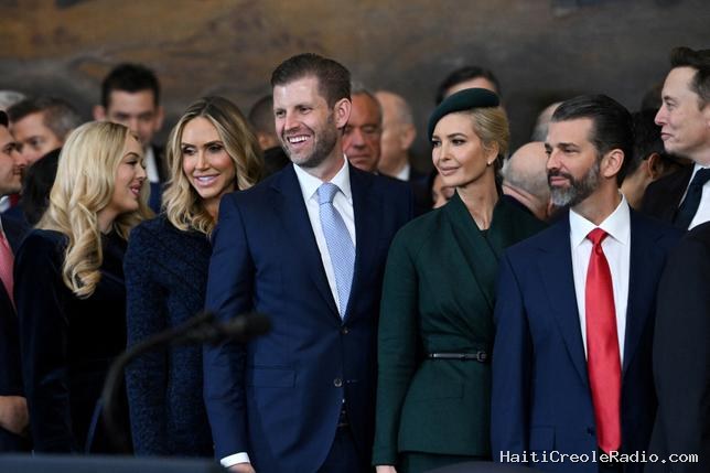 Trump et son clan investissent largement dans l’IA, que le président rechigne à réguler