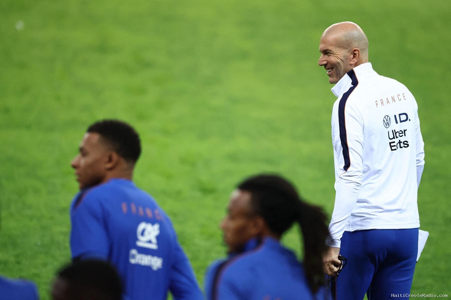 Turquie-France : Zinédine Zidane de retour aux affaires après cinq ans d’absence, avec l’envie de façonner l’équipe de France à sa main