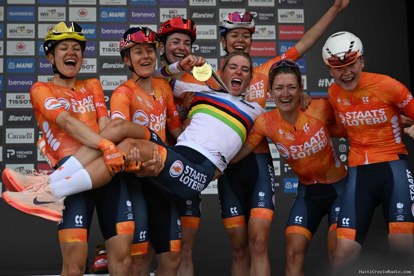 Un premier titre de championne du monde pour Demi Vollering, couronnement d’une saison de tous les triomphes