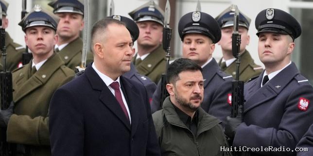 Varsovie et Kiev en pleine crise mémorielle à la veille d’une conférence sur la reconstruction de l’Ukraine