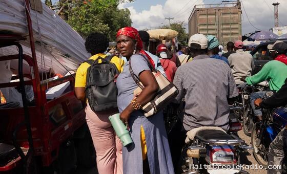 Violence des gangs en Haïti : les organisations de femmes fragilisées par les coupes dans l'aide