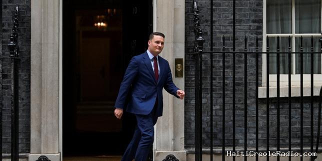 Wes Streeting, ministre de la santé britannique et rival de Keir Starmer, démissionne